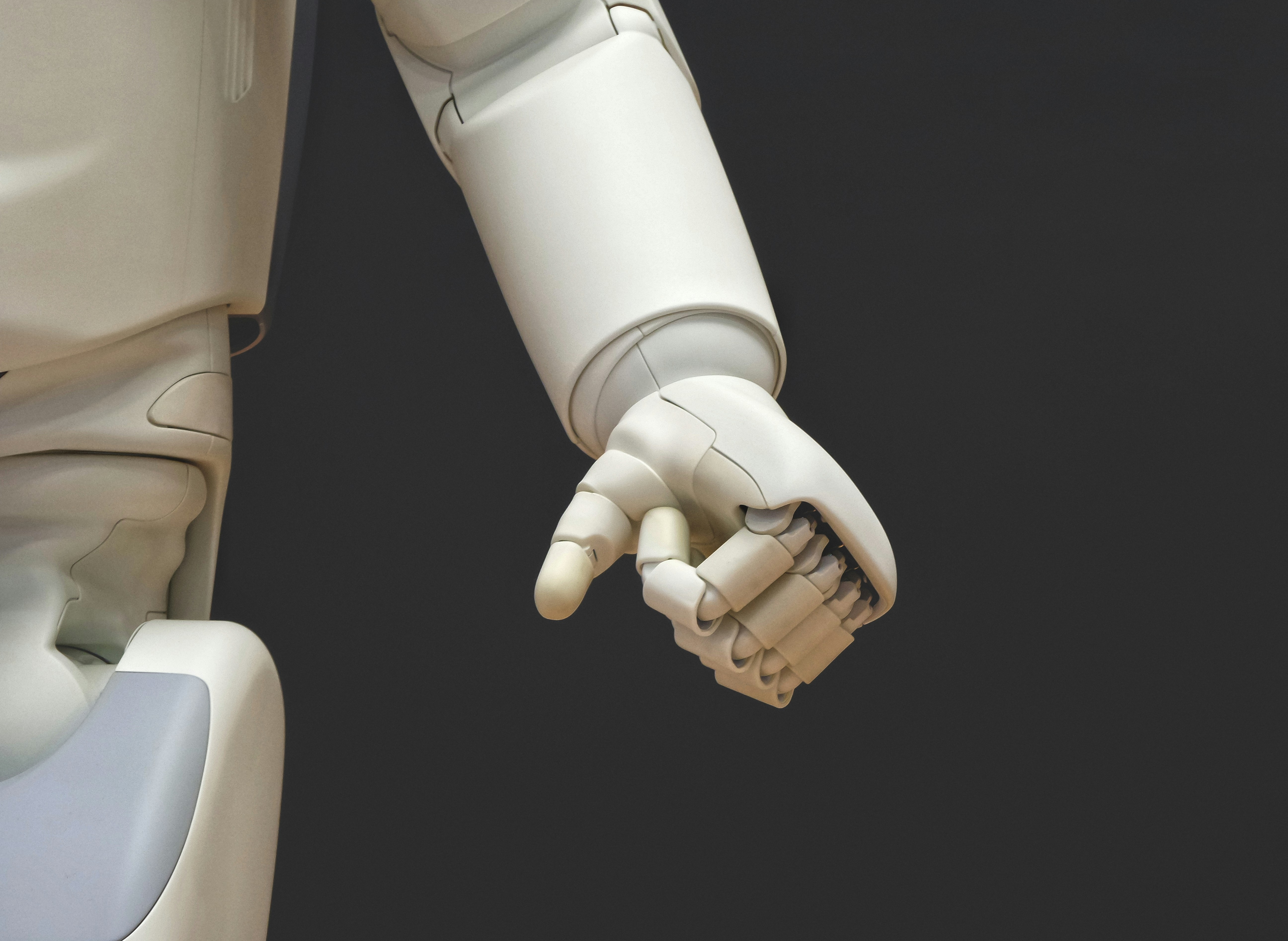 Robotik idag och imorgon: Humanoider, drönare och autonoma fabriker